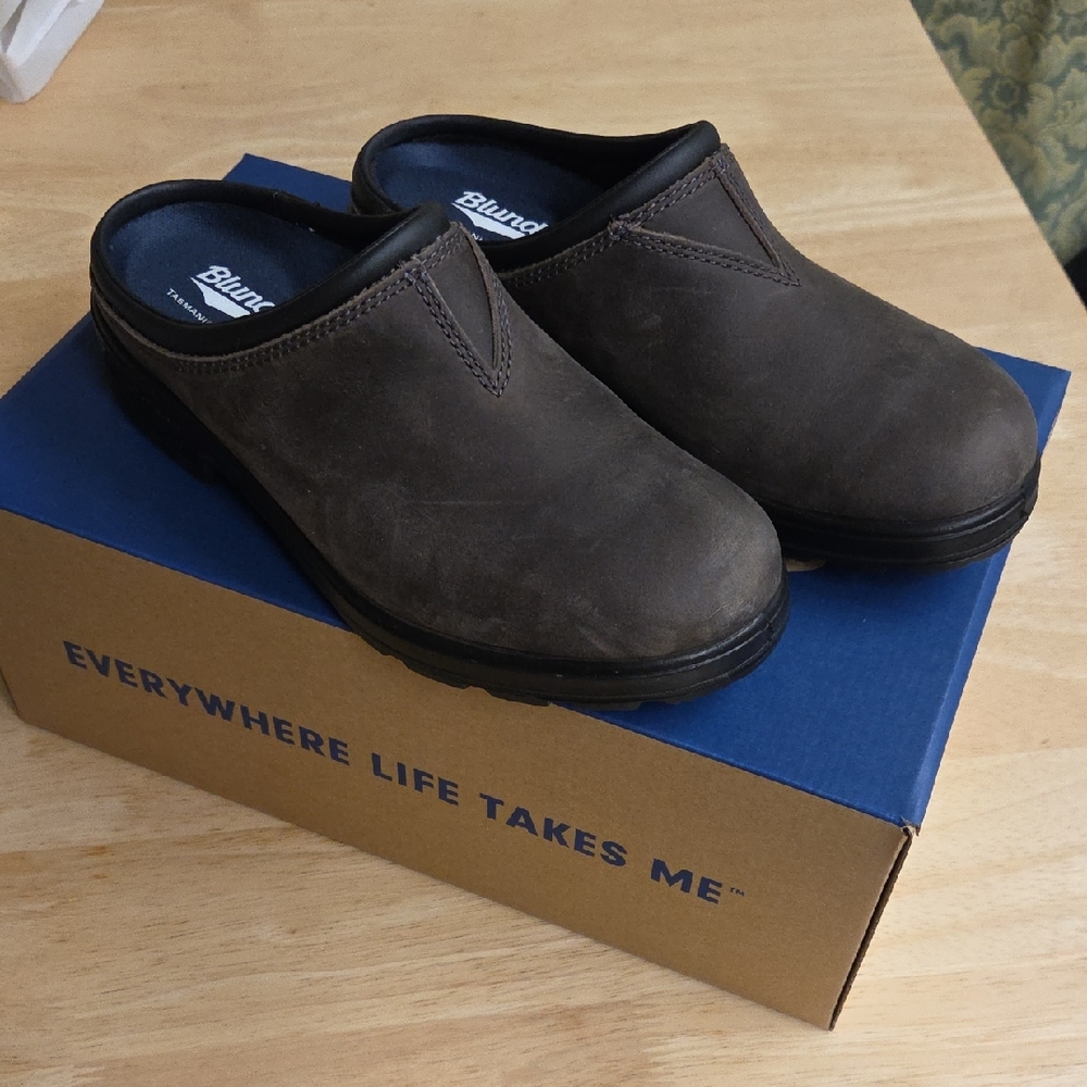Blundstone Women’s Slip-On Clog in Brown